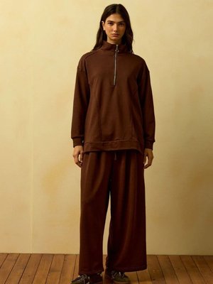 Acı Kahve İplik Yarım Fermuarlı Eşofman Takım