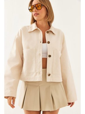 Bej İşlemeli Ceket