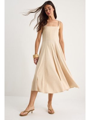 Bej İnce Askılı Godeli Kare Yaka Midi Elbise