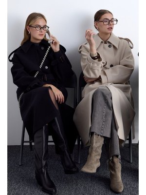 Siyah Apolet Detaylı Kaşe Kaban