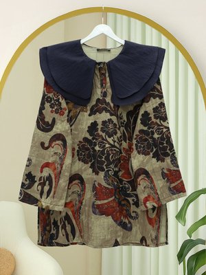 Bej Önlük Yaka Yarım Düğmeli Yırtmaçlı Kapitone Tunik