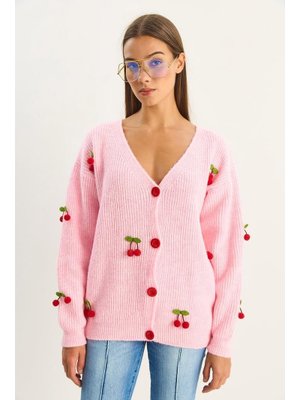 Şeker Pembe V Yaka Kiraz Aksesuarlı Triko Hırka