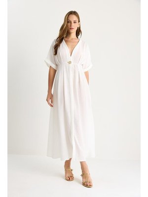Beyaz V Yaka Gold Düğme Detaylı Keten Elbise