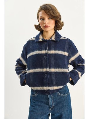 Lacivert Bej Cep Detaylı Astarlı Ekose Mont