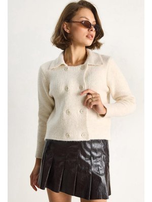 Taş Polo Yaka Düğmeli Yumuşak Hırka