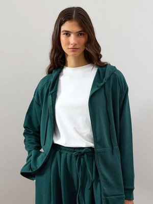 Zümrüt Yeşili İplik Basic Hırka