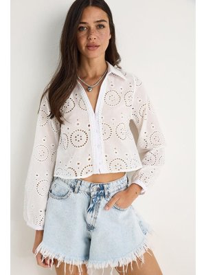 Beyaz Yazlık Kısa Brode Gömlek