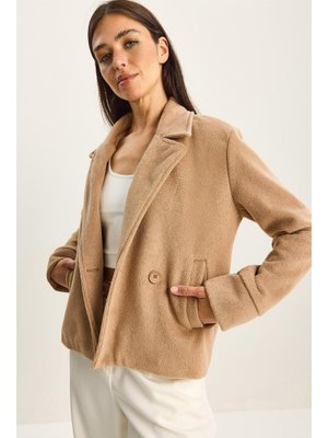 Camel Kruvaze Yaka Astarlı Cep Detaylı Kaşe Kısa Ceket Kaban