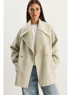 Bej Geniş Yaka Cep Detaylı Oversize Kaşe Kaban