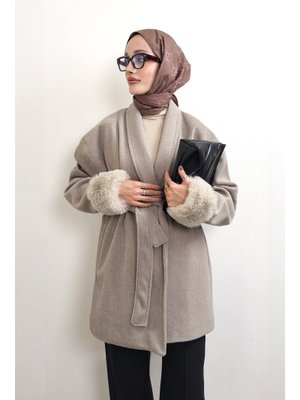 Taş Rengi Kürk Manşet Detaylı Kaşe Kaban