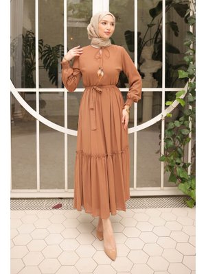Camel Eteği Katlı Kuşaklı Şifon Elbise
