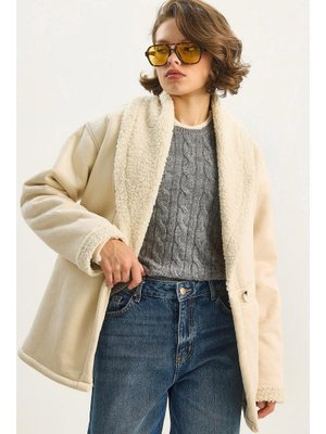 Krem İçi Kürklü Cep Detaylı Şal Yaka Süet Kaban