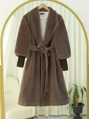 Toprak Kolu Ribanalı Şal Yaka Astarlı Kaşe Kaban