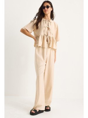 Bej Bağlama Detaylı Kısa Kollu Bluz Pantolon Alt Üst Takım