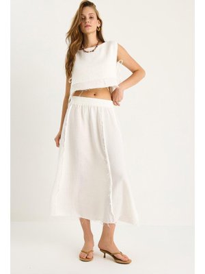 Ekru Beli Lastikli Etek Yandan Bağlama Detaylı Crop Müslin Alt Üst Takım
