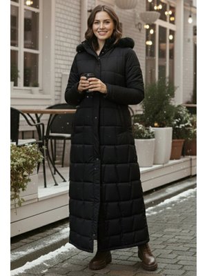 Siyah Kapüşonlu Kapitone Mont