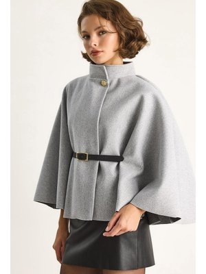 Gri Gold Düğme Detaylı Kemerli Panço