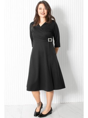 Siyah Broş Detaylı Abiye Elbise