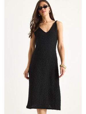 Siyah V Yaka Askılı Yazlık Triko Elbise