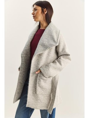 Gri Kruvaze Yaka Astarlı Kuşak Bağlamalı Kırçıllı Kaşe Kaban