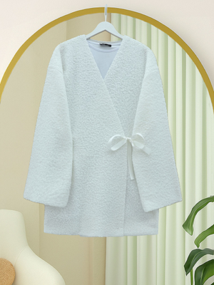 Beyaz Yandan Bağlamalı Buklet Kimono