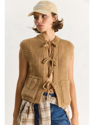 Camel Önden Bağlamalı Cep Detaylı Triko Yelek