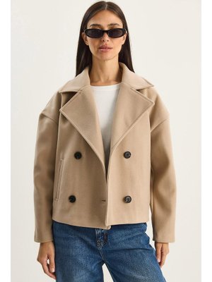 Vizon Geniş Yaka Cep Detaylı Astarlı Düğmeli Kısa Kaşe Kaban