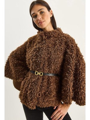 Kahverengi Kemer Detaylı Yumuşak Dokulu Peluş Panço