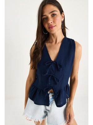 Lacivert V Yaka Fiyonk Detaylı Müslin Peplum Bluz
