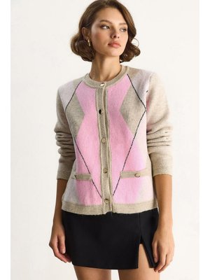 Pembe Baklava Desenli Yumoş Hırka Bej