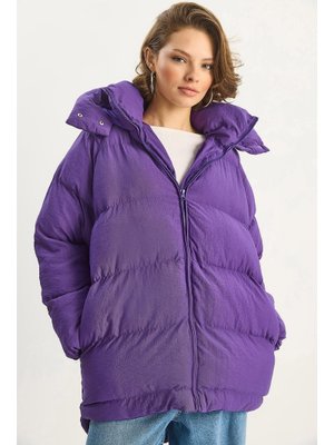 Mor Kapüşonlu Cep Detaylı Astarlı Oversize Krinkıl Şişme Mont