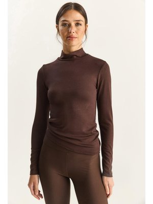 Acı Kahve Ultra Soft Yarım Balıkçı Yaka Bluz