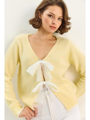 Sarı V Yaka Fiyonk Aksesuar Kapamalı Triko Hırka