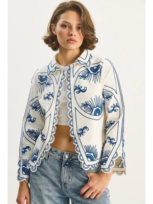 Ekru Mavi Yakalı Nakış İşleme Detaylı Pamuk Ceket