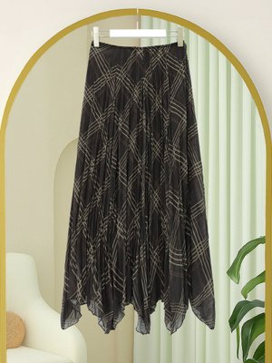 Kahve Eteği Asimetrik Kesim Astarlı Şifon Etek