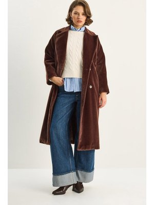 Kahverengi Sakallı Yumuşak Dokulu Kruvaze Yaka Astarlı Cep Detaylı Kuşaklı Kaban