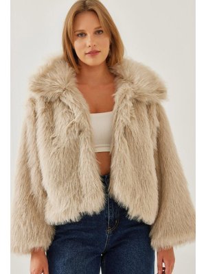 Bej Yakalı Suni Kürklü Astarlı Mont