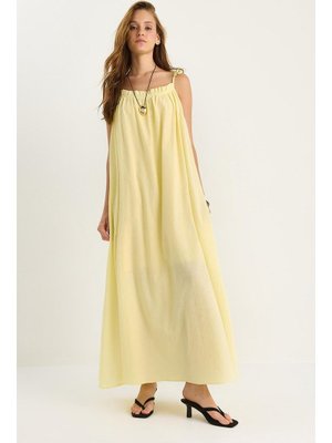 Sarı Bağlama Askılı Cep Detaylı Astarlı Uzun Krinkıl Oversize Elbise