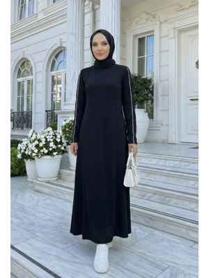 Kolu Şerit Detaylı Kristal Kumaş Elbise