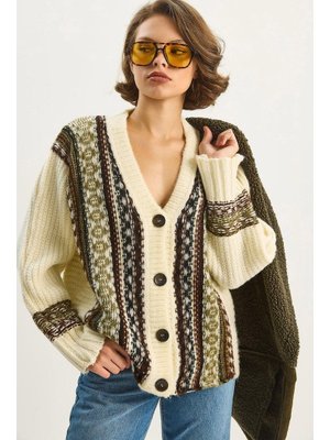 Krem Etnik Desenli Oversize V Yaka Düğmeli Kalın Triko Hırka