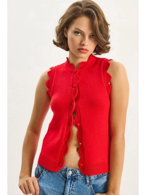 Kırmızı Dantel Örgü Desenli Kaplama Düğmeli Triko Yelek