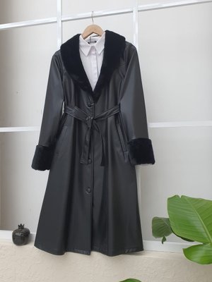 Siyah Yakası Ve Kol Manşeti Soft Peluş Deri Kap