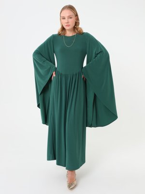 Zümrüt Yeşili Kol Detaylı Elbise