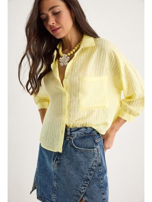 Limon Sarısı Kendinden Çizgili Yarım Kollu Tek Cep Detaylı Gömlek