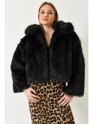 Siyah Yakalı Suni Kürklü Astarlı Mont