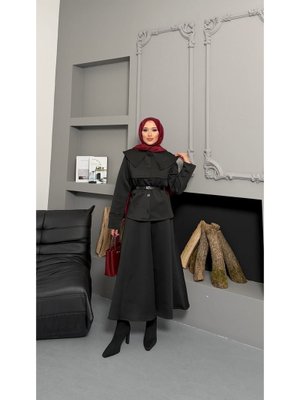 Siyah Gömlek Yaka Önü Düğme Detaylı Etekli Takım