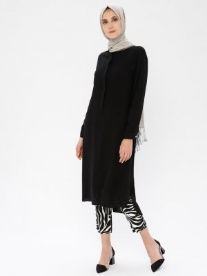 Siyah Gizli Düğmeli Detaylı Tunik