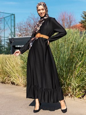 Siyah Volanlı Elbise