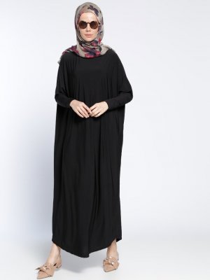 Siyah Yarasa Kollu Elbise