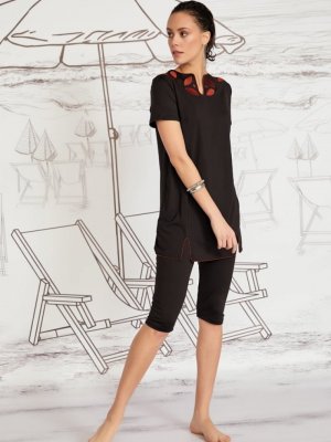 Siyah Kiremit Nakışlı Yarı Kapalı Mayo